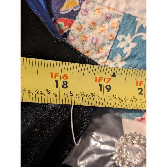 Sandra Darren NWT Black Velvet Satin Rhinestone Tie Cap Sleeve Formal Top  Sz 12 - Picture 10 of 11